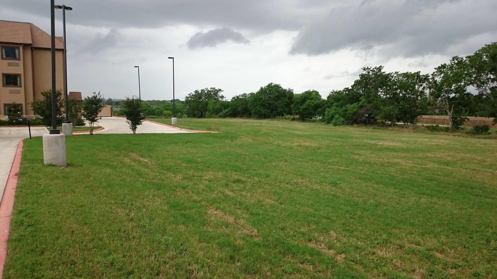 Microtel Inn&suites Tx Gonzales
