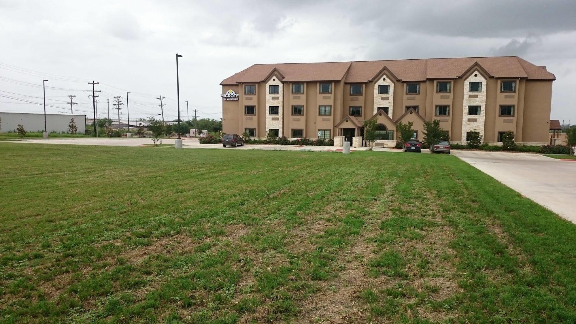 Hotel Microtel Inn&suites Tx Gonzales