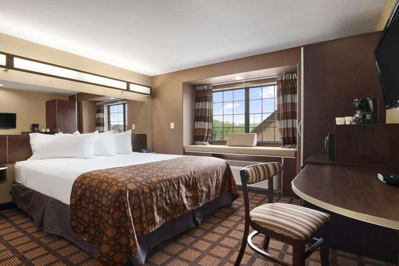 Hotel Garner By Ihg Gonzales