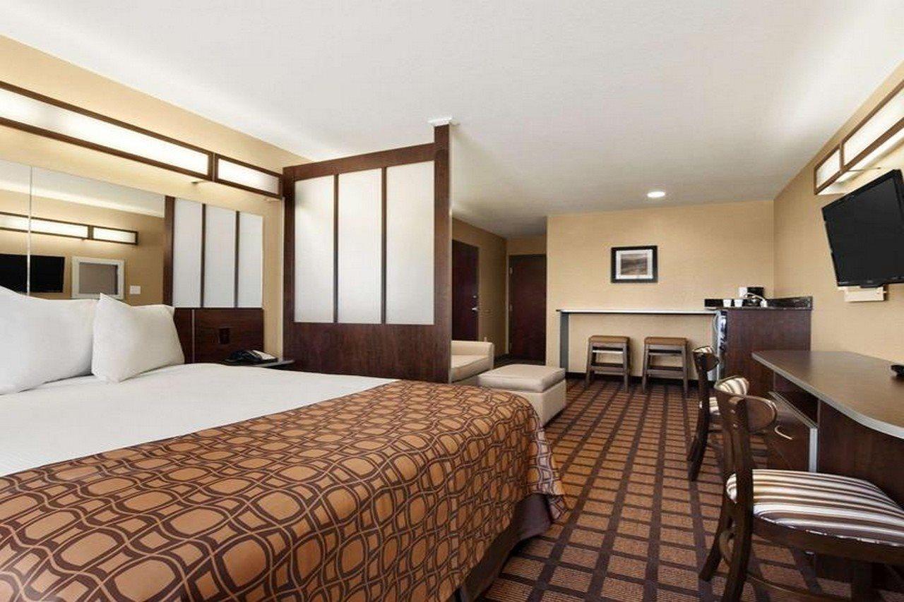 Hotel Garner By Ihg Gonzales