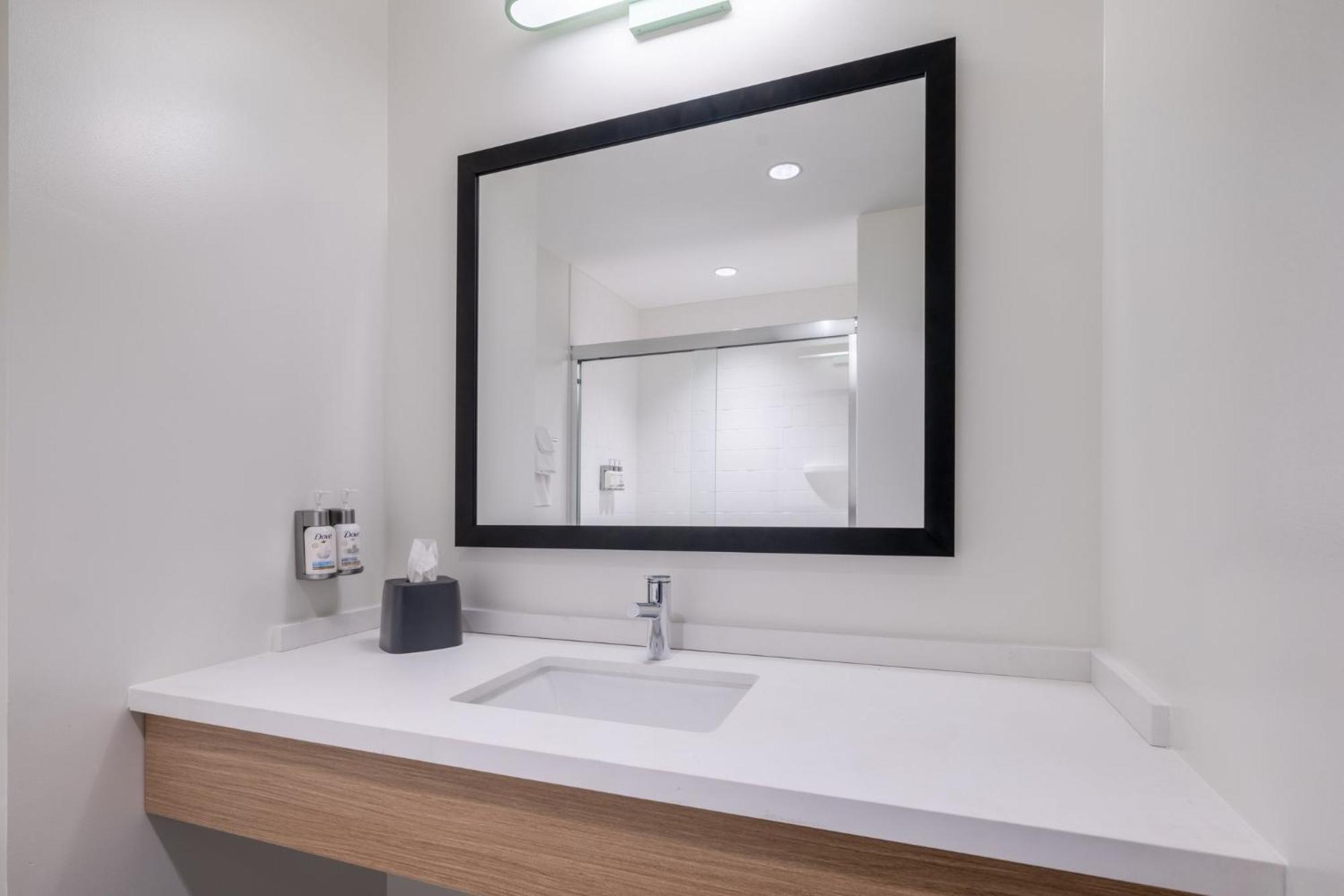 Garner By Ihg Hotel 3*